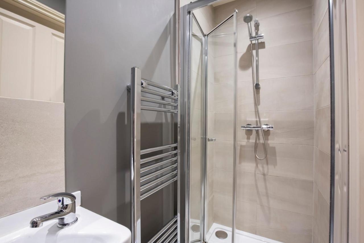 Patrick'S Pool- 4 Bedroom,4 Bathroom, Most Central Luxury Townhouse! York Kültér fotó