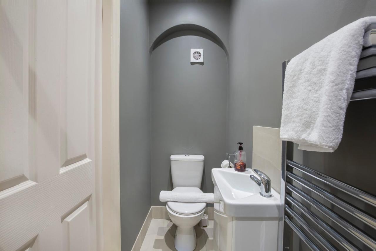 Patrick'S Pool- 4 Bedroom,4 Bathroom, Most Central Luxury Townhouse! York Kültér fotó